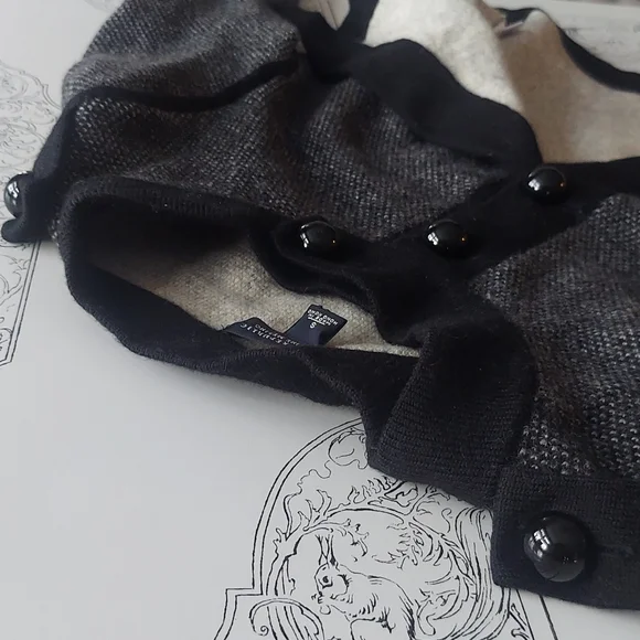 100% Merino Wool Banana Republic Cardigan - Picture 9 of 11